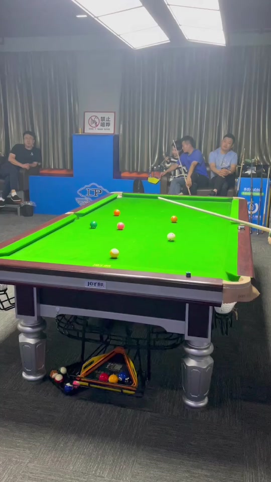 运动员与俱 运动员与俱